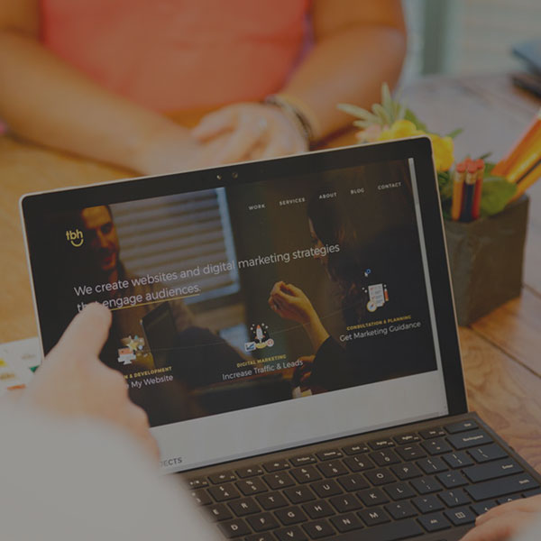 Web design trends: Unique hero graphics
